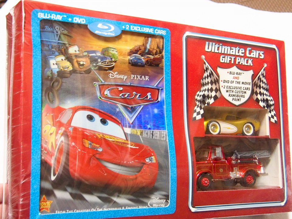 ULTIMATE CARS GIFT PACK BLU-RAY + DVD and 限定ゴールドマックイーン