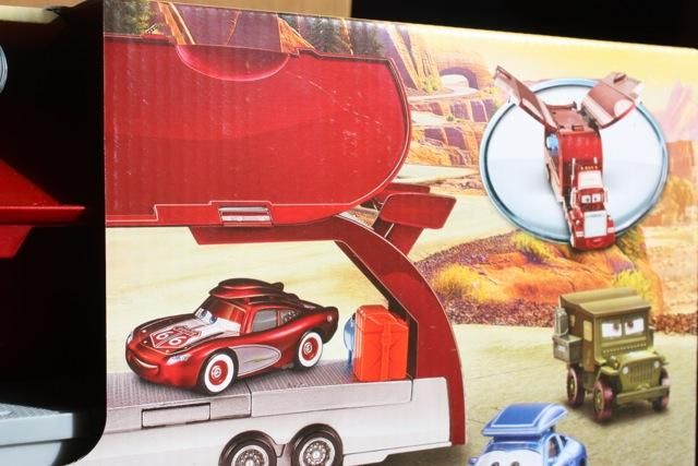 ROAD TRIPPIN' MACK PLAYSET