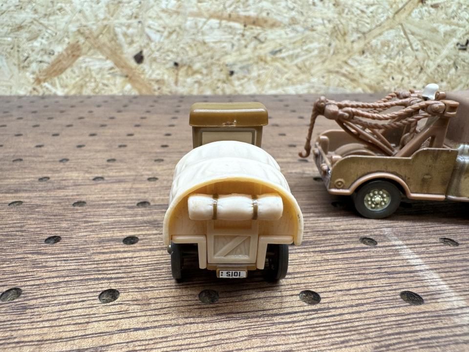TIME TRAVEL MATER RADIATOR SPRINGS BEGINNINGS GIFT PACK 2013 TIME TRAVEL MATER RADIATOR SPRINGS BEGINNINGS GIFT PACK 2013