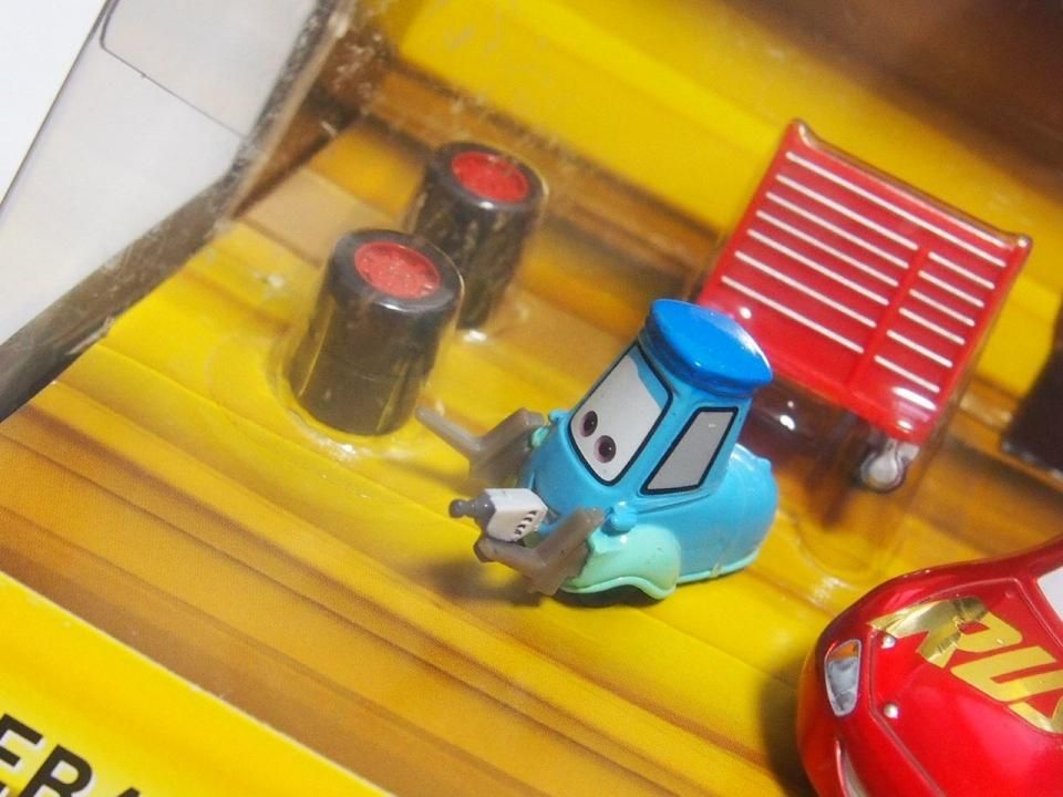 CARS3 FIREBALL BEACH RACE 4-PACK TARGET限定4台セット CARS3 FIREBALL BEACH RACE 4-PACK TARGET限定4台セット