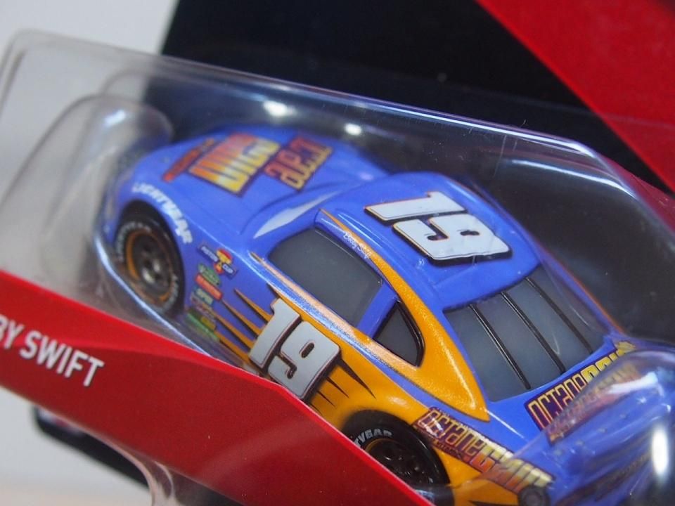 BOBBY SWIFT No.19 (OCTANE GAIN) CARS3版