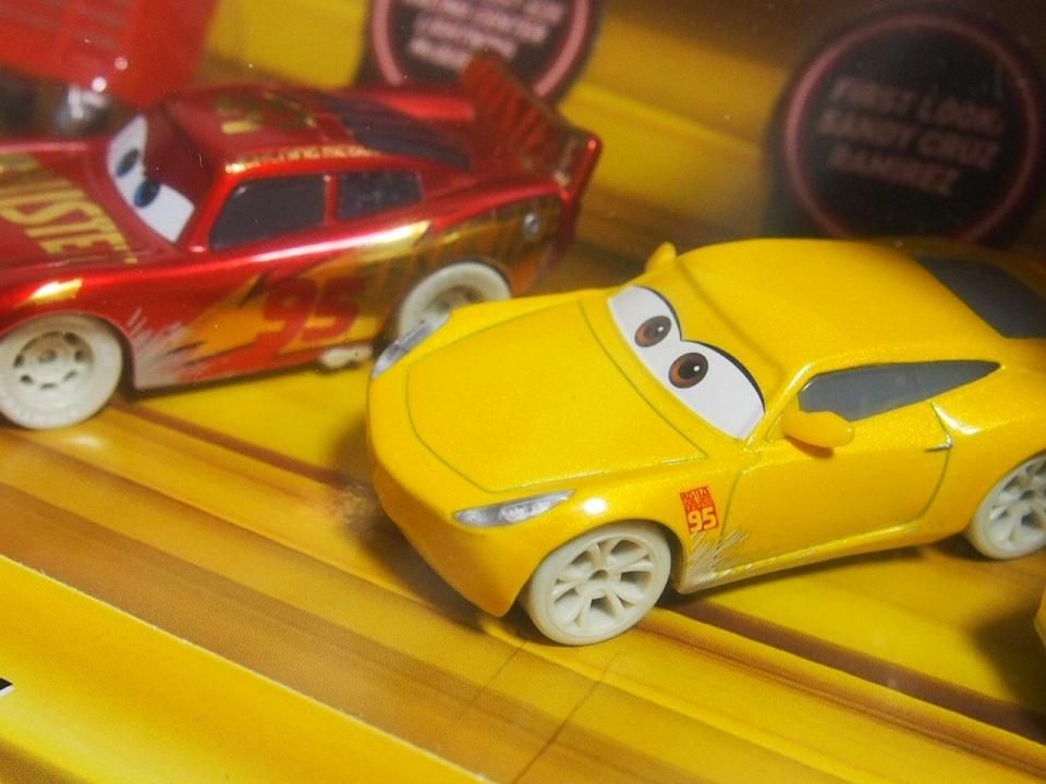 CARS3 FIREBALL BEACH RACE 4-PACK TARGET限定4台セット CARS3 FIREBALL BEACH RACE 4-PACK TARGET限定4台セット