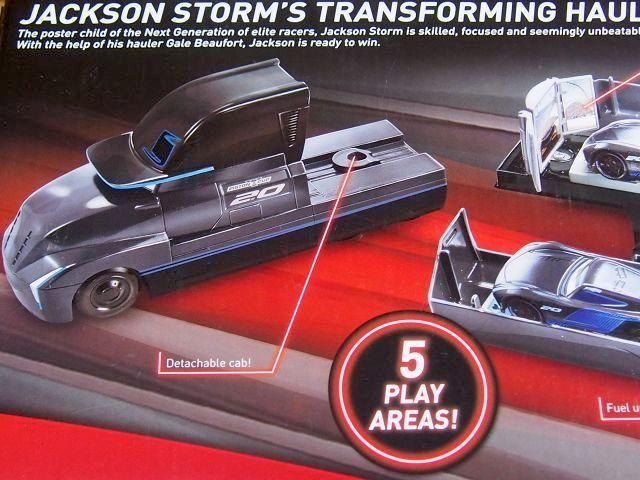 新品未開封　US版　ジャクソン・ストーム トランスフォーミング　トレイラー JACKSON STORM'S TRANFORMING HAULER PLAY SET