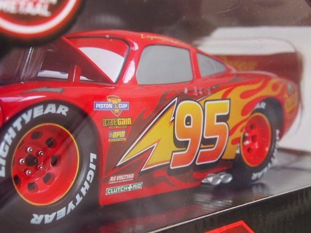 JADA TOYS社のライトニングマックイーン。 1/24 　カーズ Amazon | JADA TOYS 1/24 カーズ クルージング ライトニング