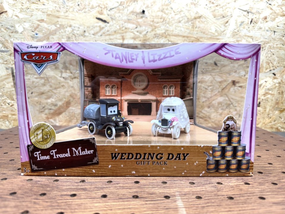 TIME TRAVEL MATER WEDDING DAY LIZZIE AND STANLEY GIFT PACK 2013 カーズランド1周年限定品