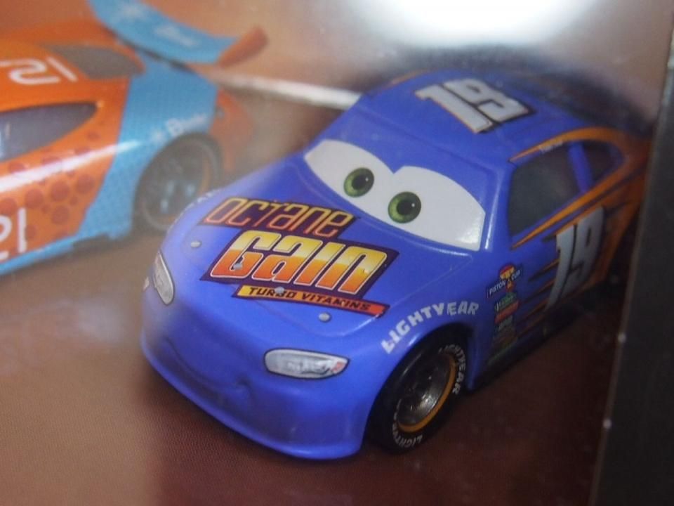 MATEL CARS3 ピストンカップ 5パック ミニカーセット クリスマス CARS3 PISTON CUP COMPETITION 5-PACK