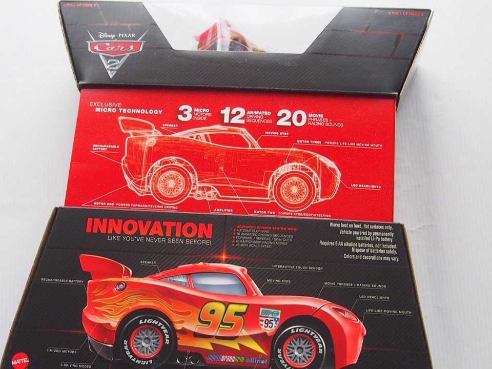 ご予約販売】LIGHTNING MCQUEEN ALIVE! 2011 喋る!動く!光る!1:55size