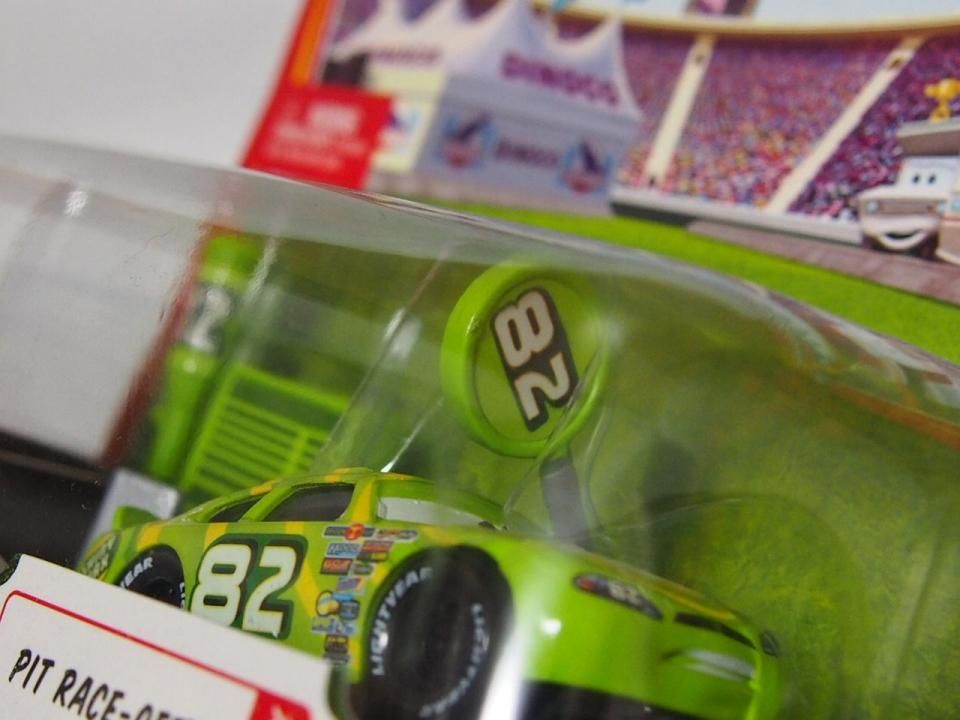 PIT RACE OFF LAUNCHER SHINY WAX NO.82
