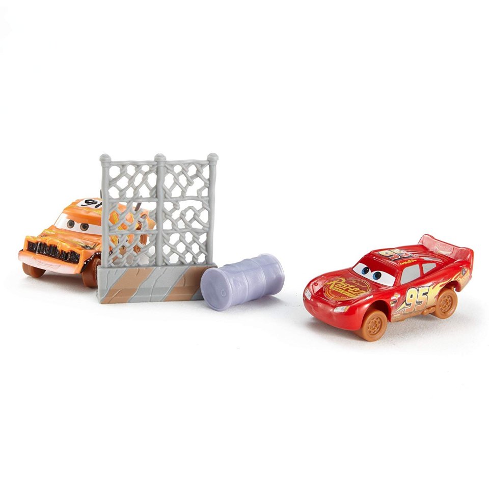 CARS3 CRAZY 8 PUSHOVER and LIGHTNING MCQUEEN 2pack