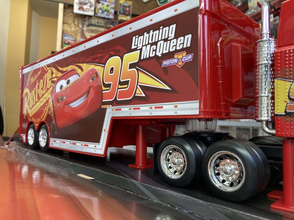 JADA TOYS 1:24 CARS3 MACK WITH TRAILER 全長63cm!!