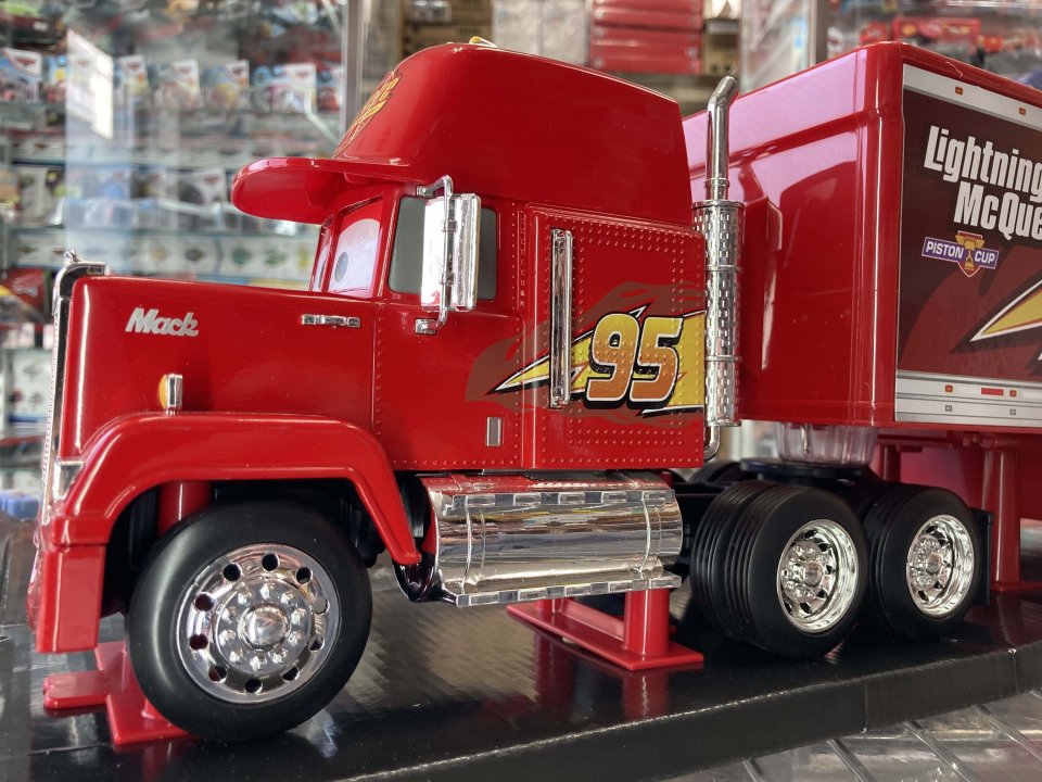 JADA TOYS 1:24 CARS3 MACK WITH TRAILER 全長63cm!!