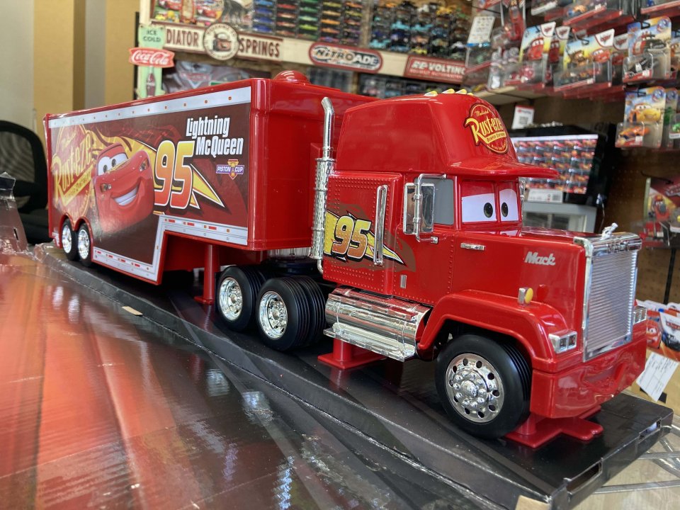 JADA TOYS 1:24 CARS3 MACK WITH TRAILER 全長63cm!!