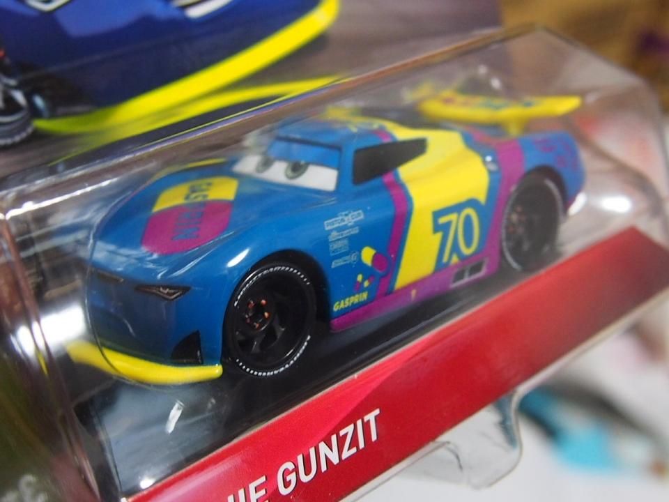 Amazon.com: Disney Pixar Cars Richie Gunzit : Toys & Games