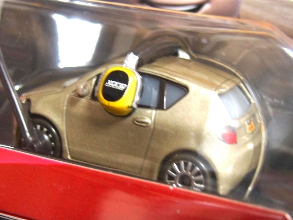 BIZ TORQSEN SUPER CHASE 世界限定4000個 2019