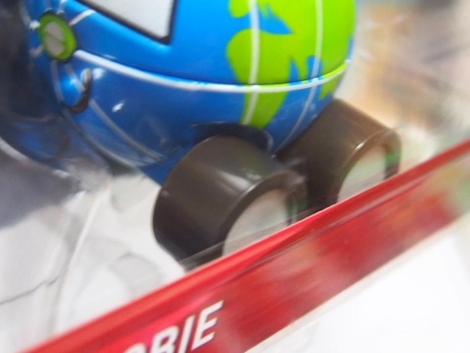 DISNEY CARS WGP GLOBIE - SUPER CHASE CAR !! 世界限定4000個の