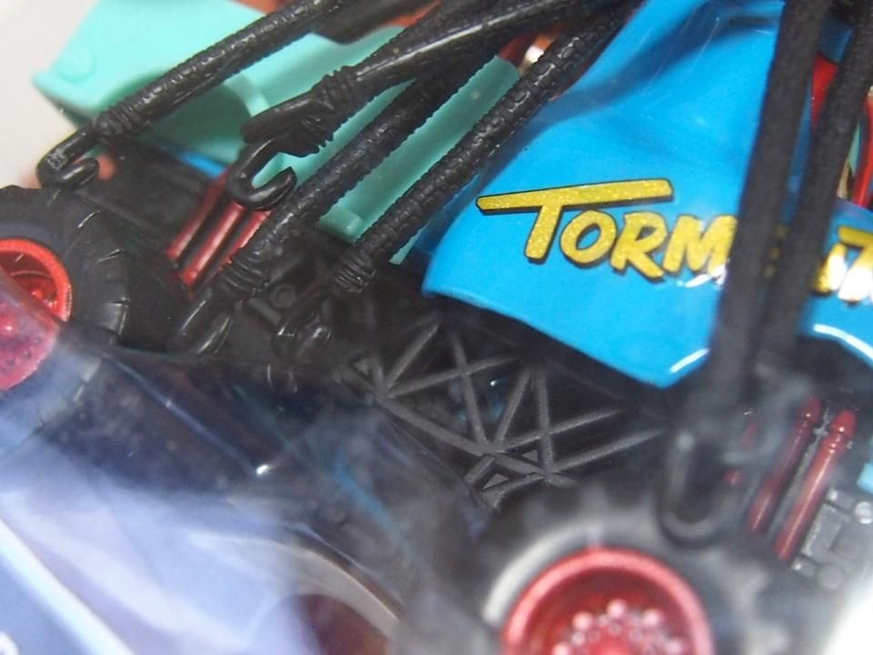 カーズTOONのモンスタートラックメーターで登場する、ラスタ