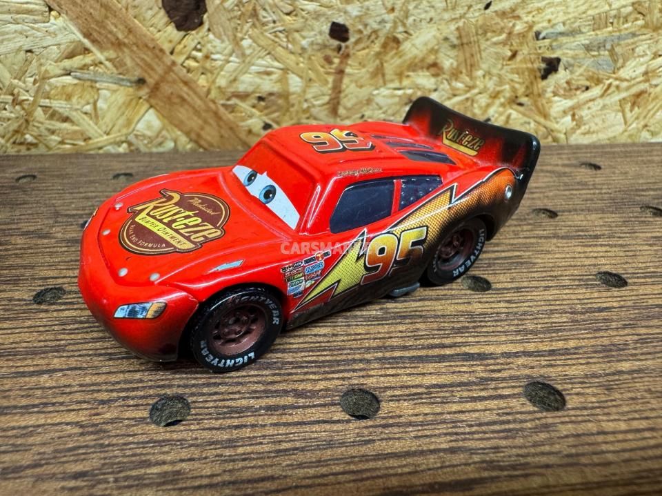 カーズ　マテル　ミニカー　バーンライトマックイーン　カーズトゥーン　焦げ カーズ マテル ミニカー バーンライトマックイーン カーズ