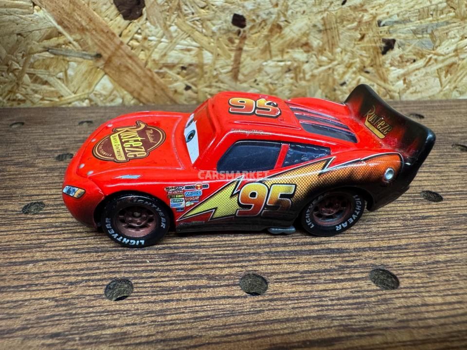 BURNT LIGHTNING MCQUEEN 2011年 TOON