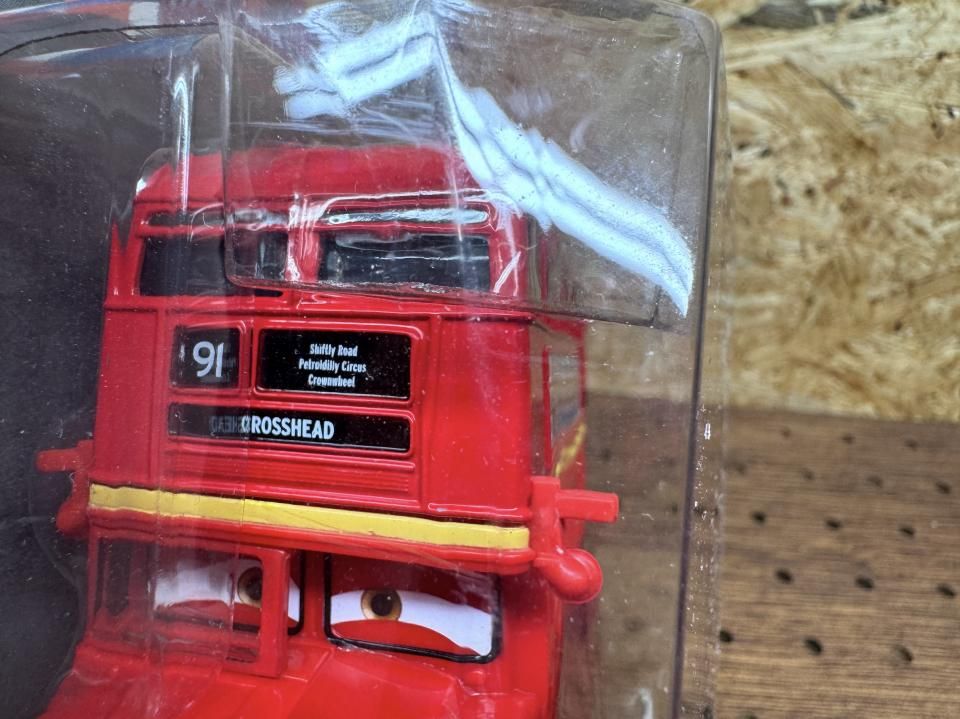 ロンドンダブルデッカーバス New Routemaster  1/43 ミニカー