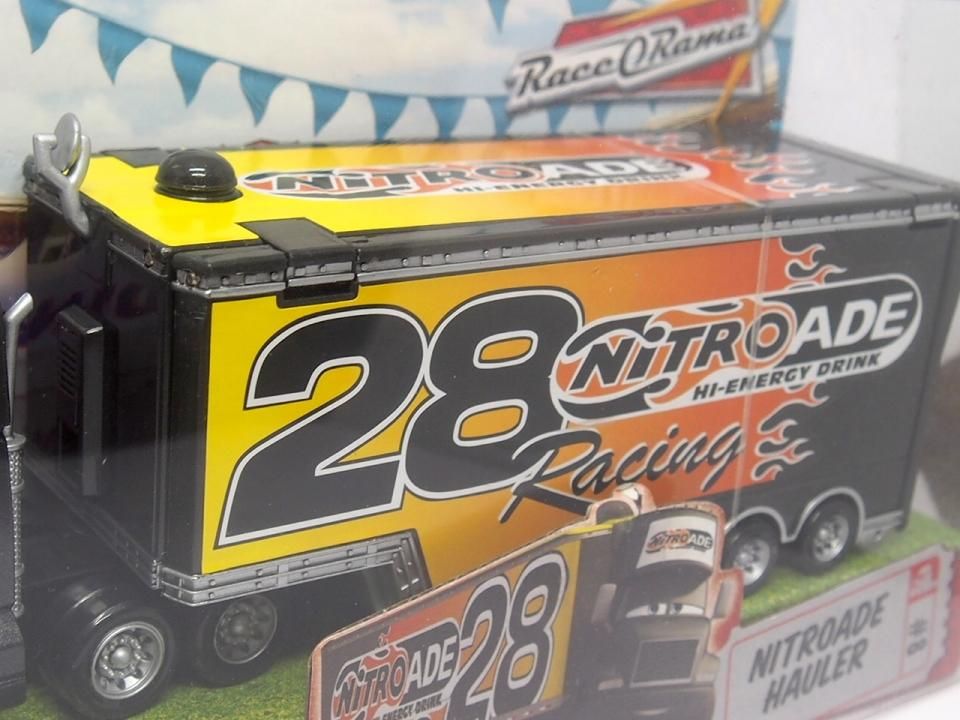 カーズ　マテル　28ナイトロエイド　トレーラー NITROADE HAULER No.28 ROR 2009