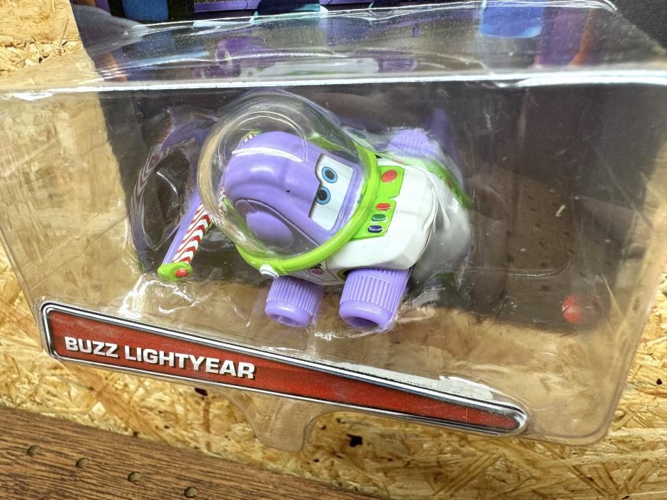 BUZZ LIGHTYEAR PIXAR x カーズ MASHUPS DRIVE-INN シリーズ 2020