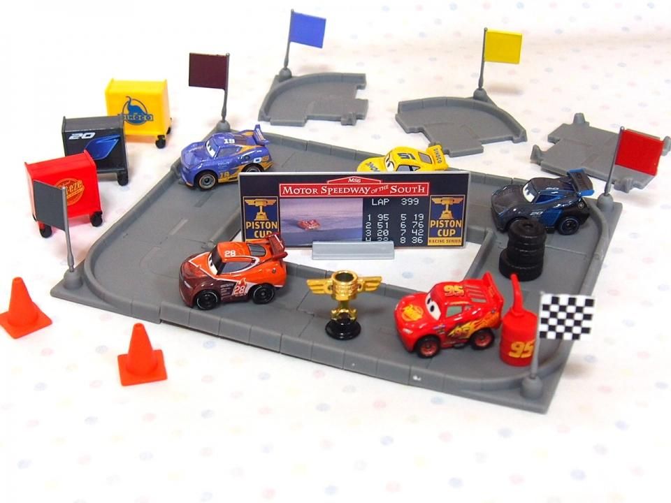 MINI RACERS アドベント カレンダー