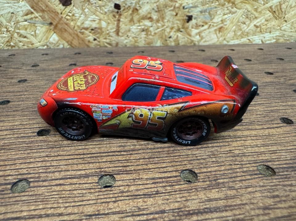 SOAKED LIGHTNING McQUEEN 2011 TOON
