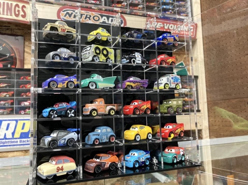 ミニミニカーズ 24台収納可能 フルアクリルケース ミニミニカーズ 24台収納可能 フルアクリルケース