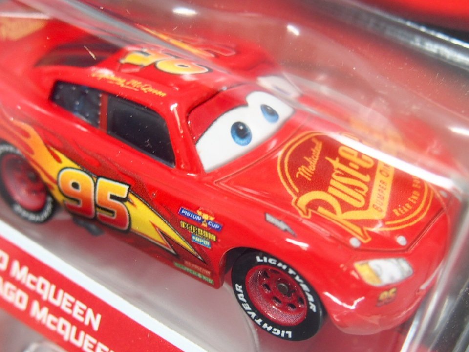 LIGHTNING McQUEEN (CARS3) with PISTON CUP TROPHY 2021