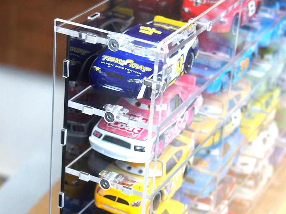 マテルカーズ 36台収納可能 フルアクリルケース 組み立て式