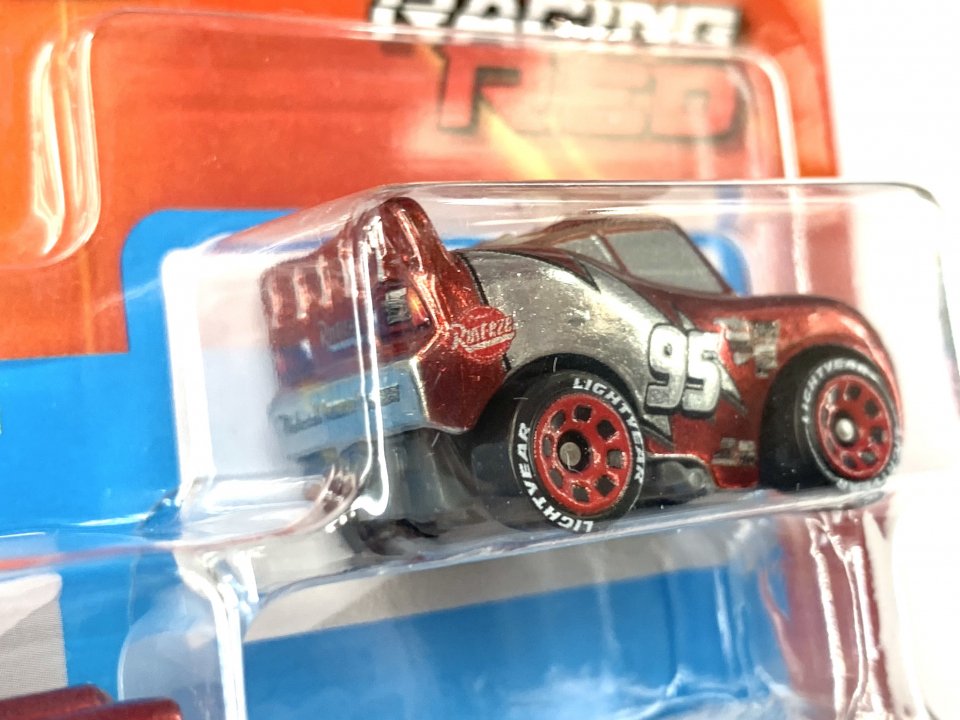 MINI RACERS 3-PACK 2021 レーシングレッド SERIES 3-pack (レーシングレッドマックィーン／レーシングレッドメーター／ レーシングレッドサリー)