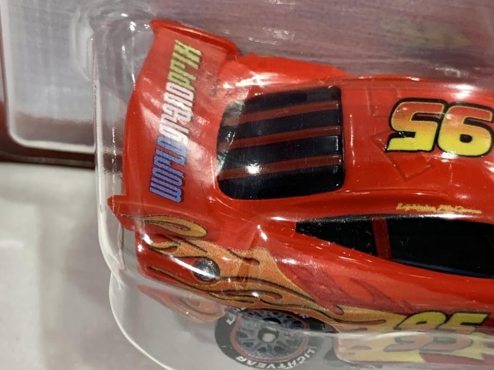 LIGHTNING MCQUEEN WITH RACING WHEELS (CARS2) 2022