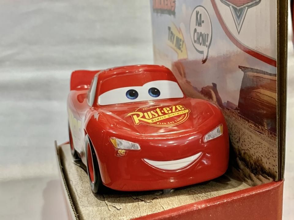 【2024】お歳暮・冬ギフト TRACK TALKERS LIGHTNING McQUEEN 2022 トップス