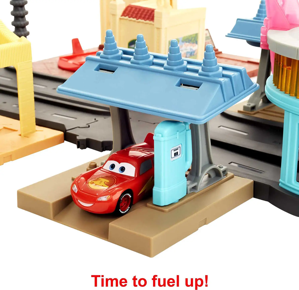 CARS ON THE ROAD RADIATOR SPRINGS TOUR PLAYSET 2022 ラジエタースプリングス ツアー プレイセット  ライトアップ