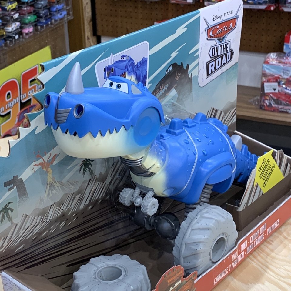 ROLL-AND-CHOMP DINO / CARS ON THE ROAD