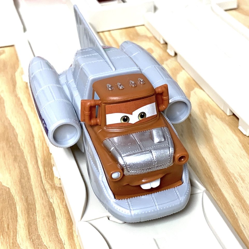 CARS ON THE ROAD SALT FLATS SUPER SPEED PLAYSET（SUPER SPEED MATER