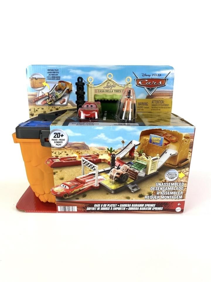 RADIATOR SPRINGS MOUNTAIN PLAYSET ラジエタースプリングス