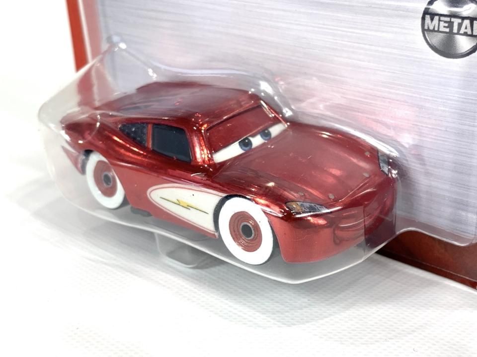 LIGHTNING McQUEEN with SIGN 2022