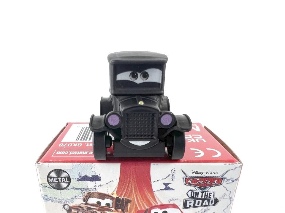 カーズ プレシジョン リジー 美品 トミカ cars マテル