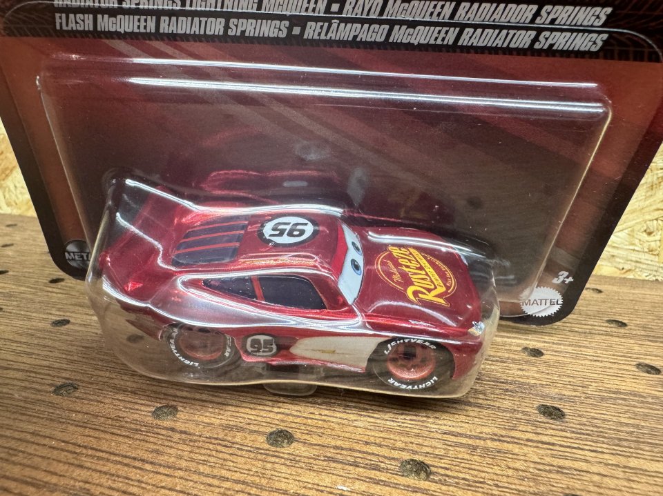 RADIATOR SPRINGS LIGHTNING McQUEEN 2024