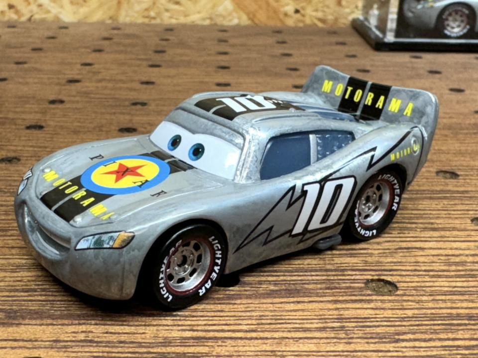 PIXAR MOTORAMA LIGHTNING McQUEEN 10th Anniversary 2010