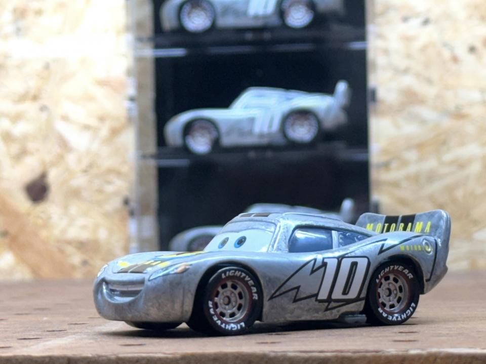 PIXAR MOTORAMA LIGHTNING McQUEEN 10th Anniversary 2010