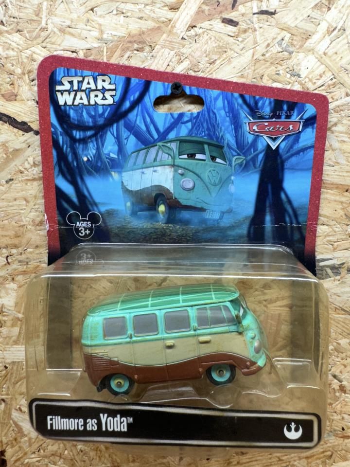 レア! カーズ マテル　フィルモア　ヨーダ　スターウォーズ 米Disney限定 レア! カーズ マテル フィルモア ヨーダ スターウォーズ 米