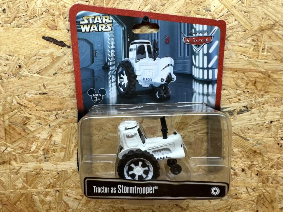 カーズ　スターウォーズ STARWARS WEEKENDで限定発売されたカーズとコラボミニカー