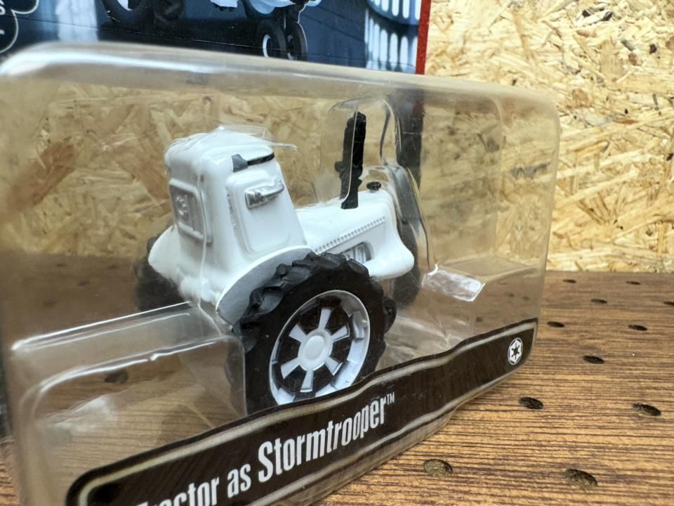 カーズ　スターウォーズ Disney Pixar Cars Star Wars Weekend 2013 Tractor as