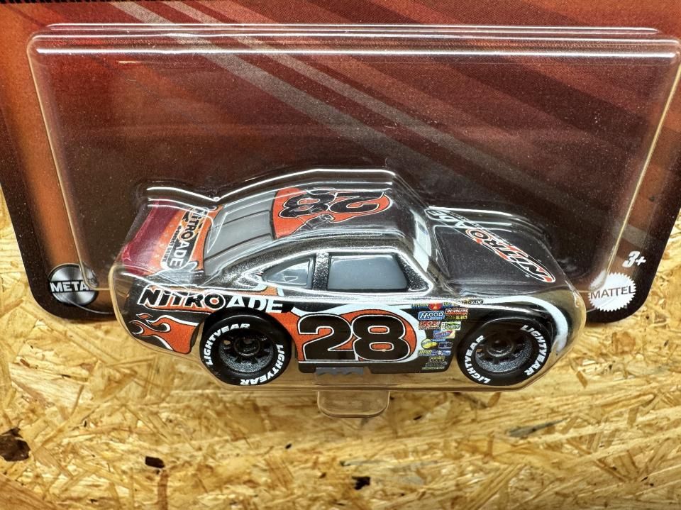 カーズ　マテル　28ナイトロエイド　トレーラー カーズ マテル 28ナイトロエイド トレーラー NITROADE HAULER No
