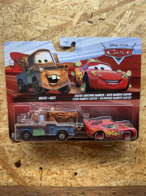 <img class='new_mark_img1' src='https://img.shop-pro.jp/img/new/icons1.gif' style='border:none;display:inline;margin:0px;padding:0px;width:auto;' />MATER (with working Hook) and CATUS LIGHTNING McQUEEN 2025