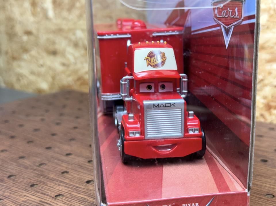 CARS1 MACK HAULER 2024
