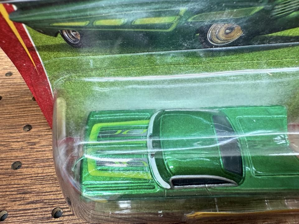 Disney Pixar CARS MARKET GREEN RAMONE グリーン ラモーン