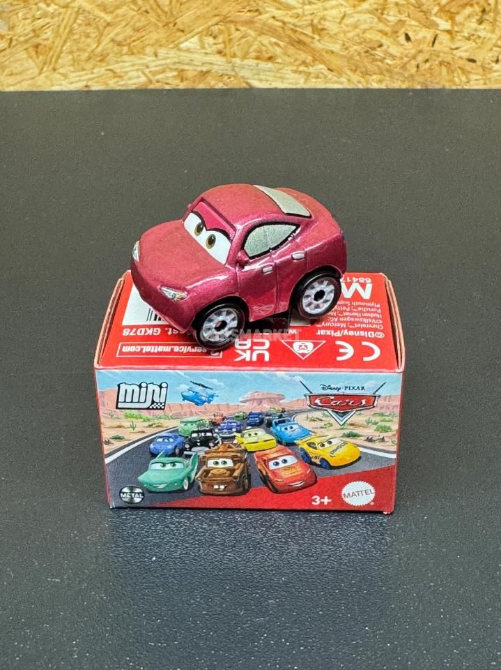 2026 MINI RACERS ナタリー サートゥン